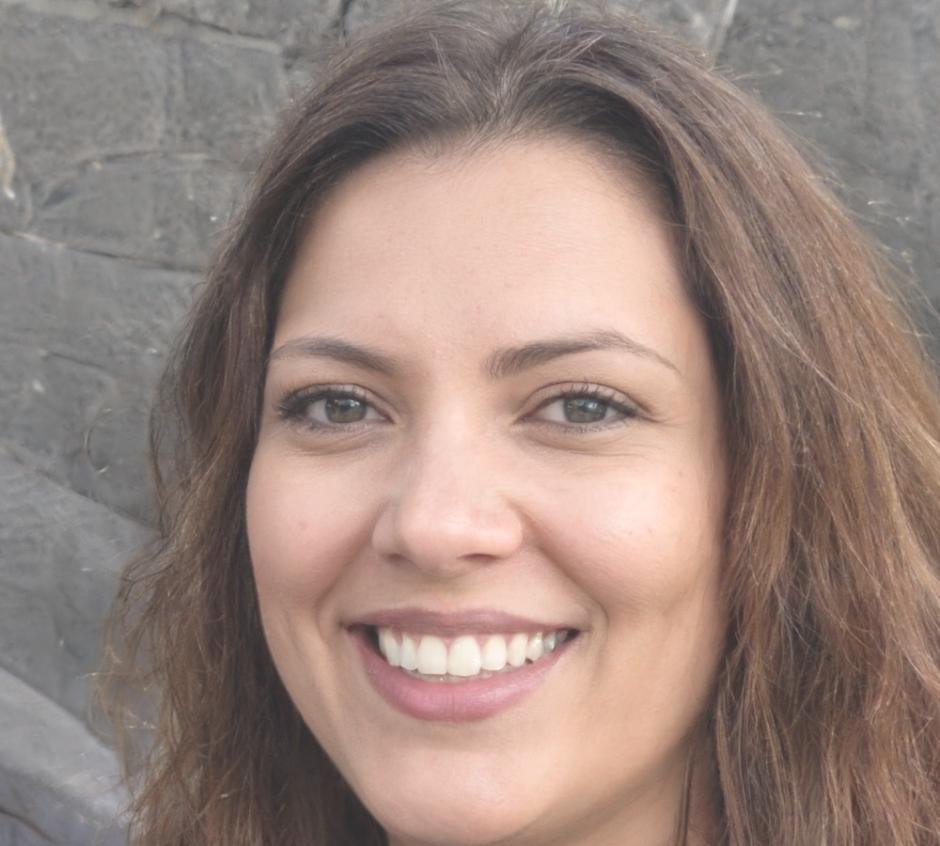 Professional headshot of Sarah Zhang